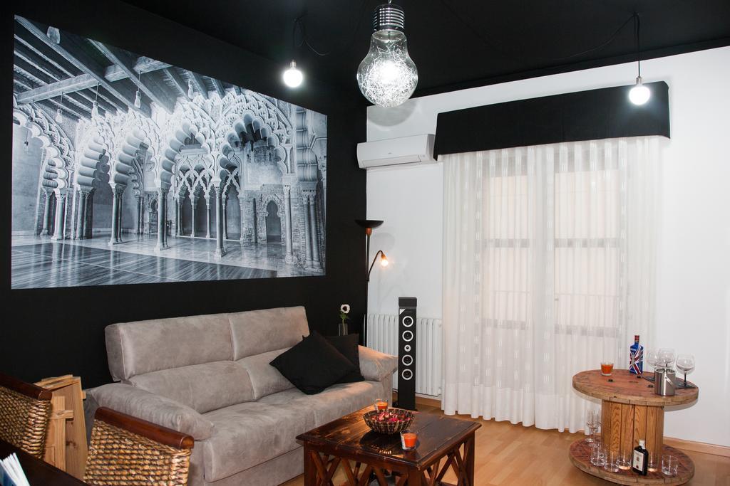 Apartamento Lucero Dos Catedrales Zaragoza Exterior foto